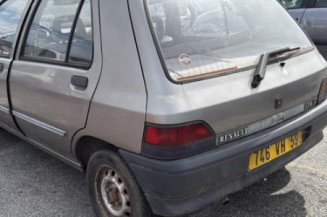 Vitre avant gauche RENAULT CLIO 1