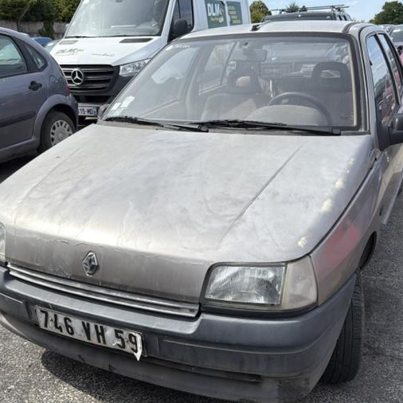 Vitre avant gauche RENAULT CLIO 1 Photo n°12