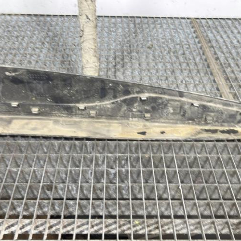 Baguette de porte arriere droite RENAULT CLIO 4 Photo n°4