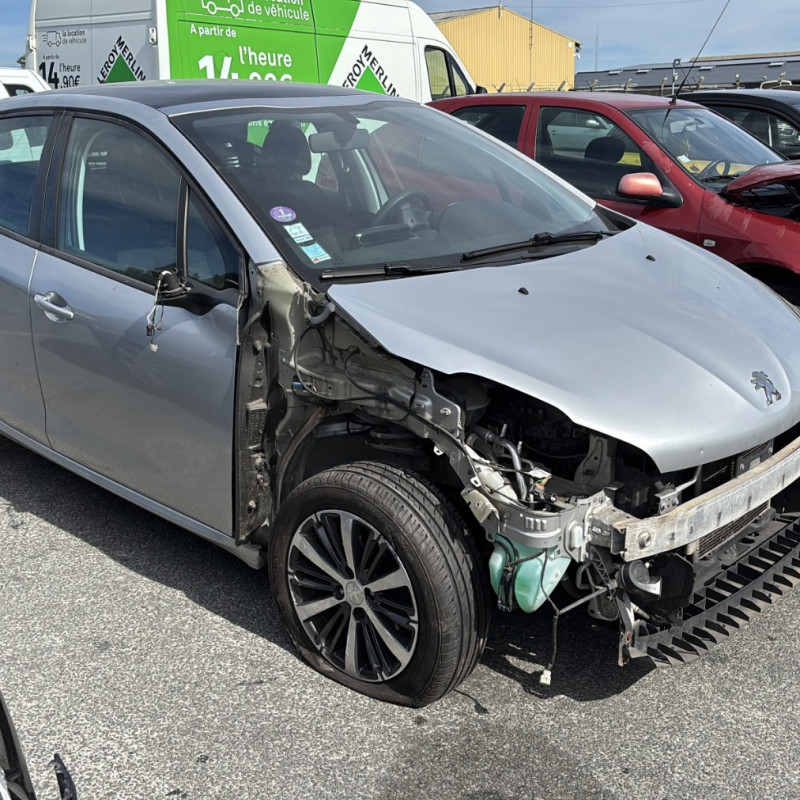 PEUGEOT 208 1 PHASE 2 1.2 VTI - 12V Photo n°2