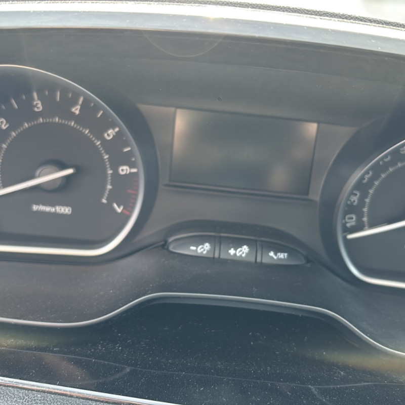 PEUGEOT 208 1 PHASE 2 1.2 VTI - 12V Photo n°10