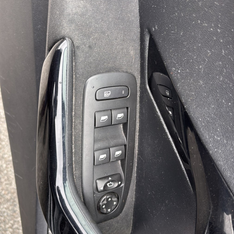 PEUGEOT 208 1 PHASE 2 1.2 PURETECH - 12V TURBO Photo n°9