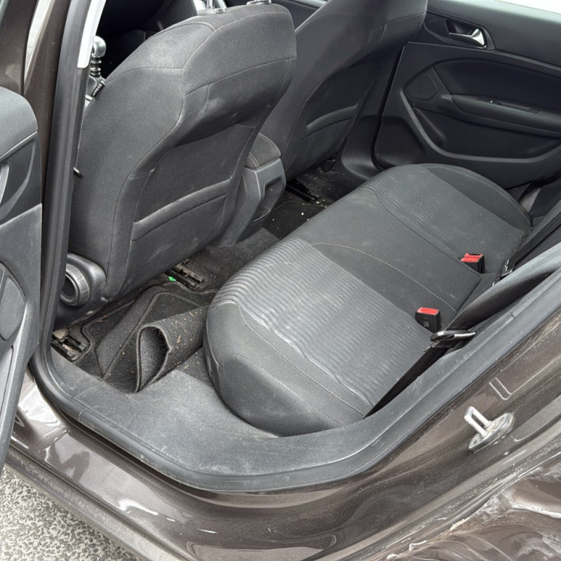 PEUGEOT 308 2 PHASE 1 1.6 HDI - 8V TURBO Photo n°10