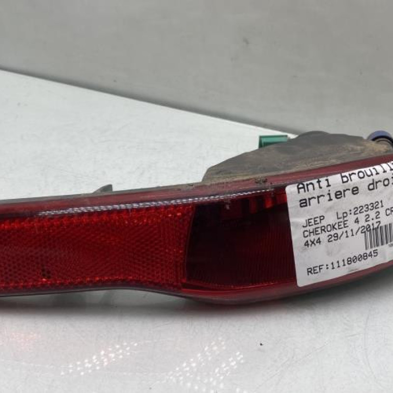 Anti brouillard arriere droit JEEP CHEROKEE 4 Photo n°1