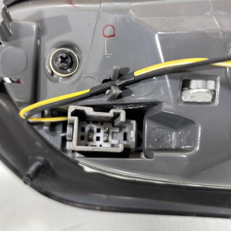 Feu arriere secondaire gauche (feux) JEEP CHEROKEE 4 Photo n°4