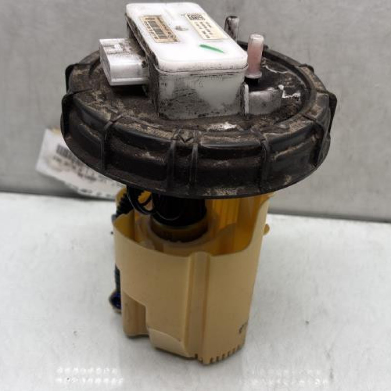 Pompe à carburant RENAULT CLIO 5 Photo n°3