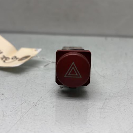 Bouton de warning CITROEN XSARA Photo n°1