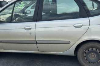 Anti brouillard gauche (feux) RENAULT SCENIC 1