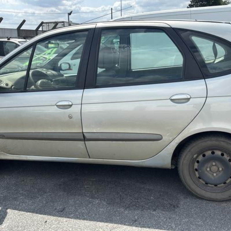 Anti brouillard gauche (feux) RENAULT SCENIC 1 Photo n°20