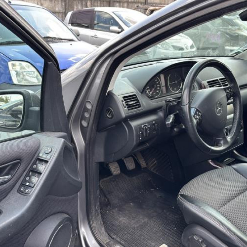 Bouton de coffre MERCEDES CLASSE A 169 Photo n°15