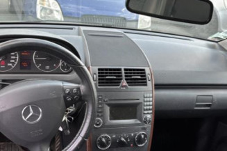 Bouton de coffre MERCEDES CLASSE A 169