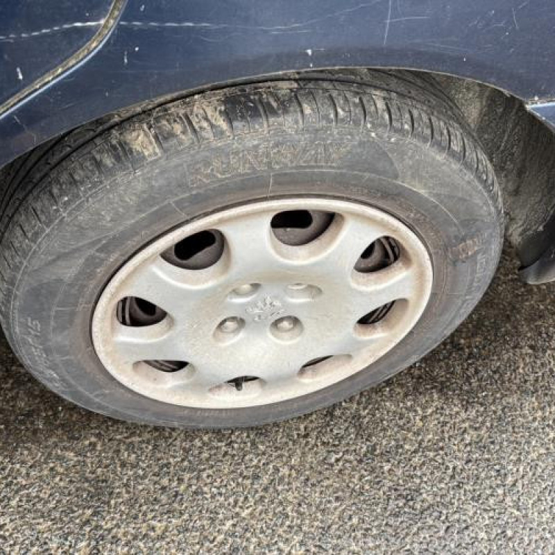 Feu arriere secondaire gauche (feux) PEUGEOT 406 Photo n°14