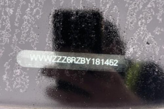 Bras essuie glace avant droit VOLKSWAGEN POLO 5