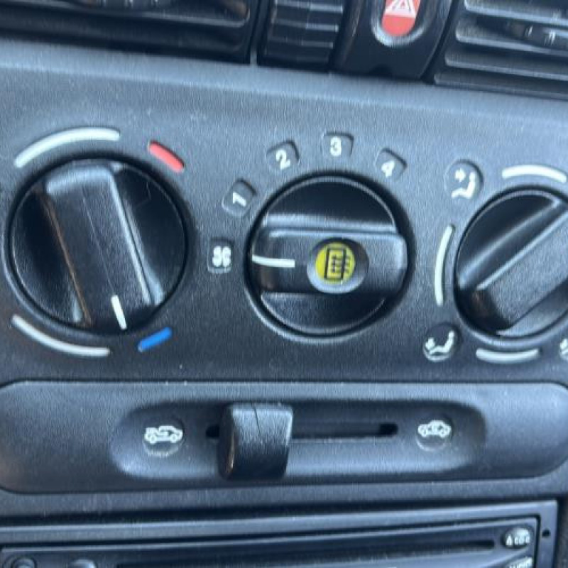 Bras essuie glace arriere OPEL CORSA B Photo n°19
