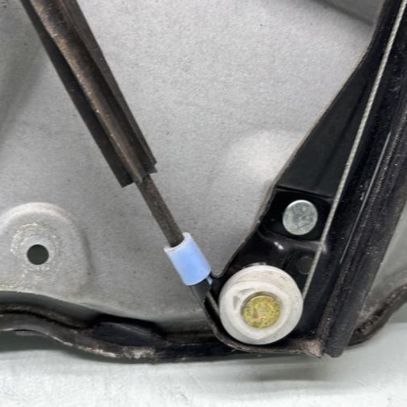 Leve vitre electrique avant gauche VOLKSWAGEN GOLF 4 Photo n°6