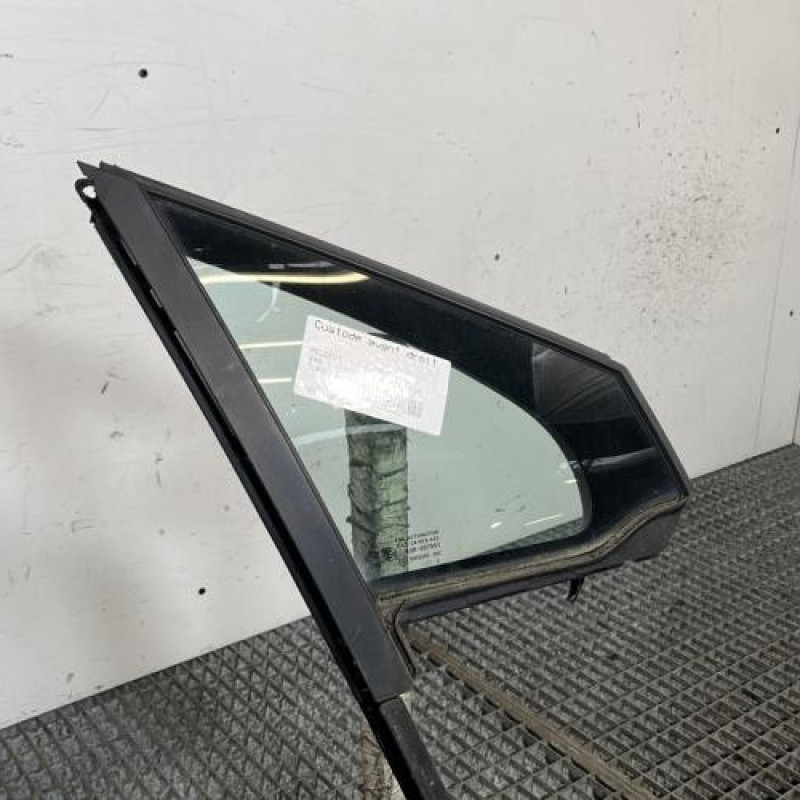 Custode avant droit (porte) PEUGEOT 208 1 Photo n°3