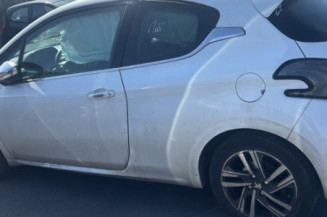 Custode avant droit (porte) PEUGEOT 208 1