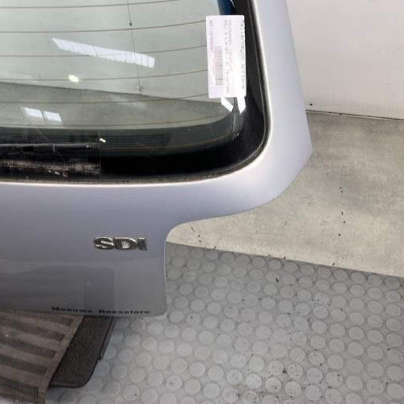 Malle/Hayon arriere VOLKSWAGEN GOLF 4 Photo n°4