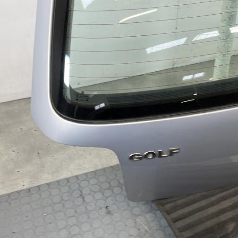 Malle/Hayon arriere VOLKSWAGEN GOLF 4 Photo n°5