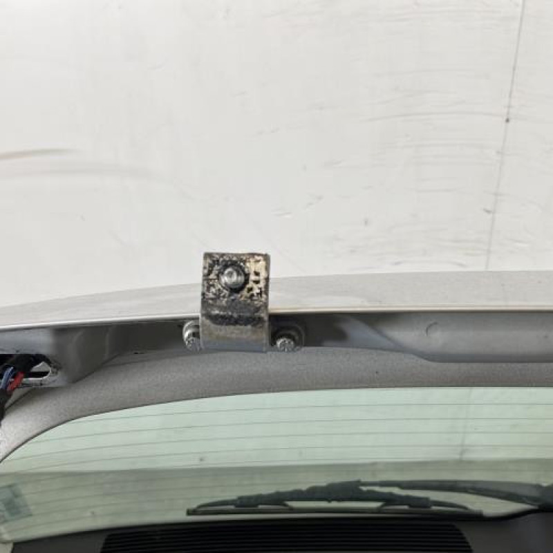 Malle/Hayon arriere VOLKSWAGEN GOLF 4 Photo n°6
