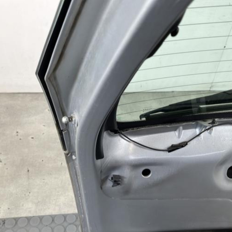 Malle/Hayon arriere CITROEN C3 1 Photo n°9