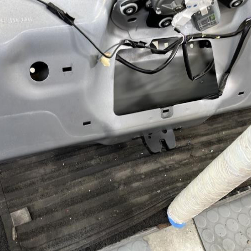 Malle/Hayon arriere CITROEN C3 1 Photo n°10
