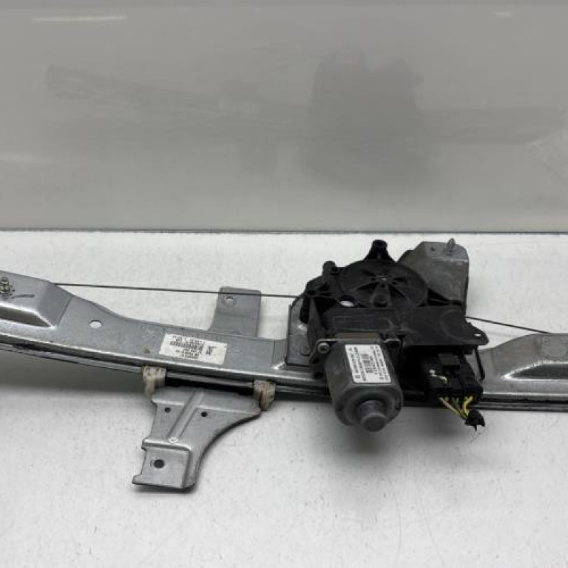 Leve vitre electrique avant gauche PEUGEOT 208 1 Photo n°1