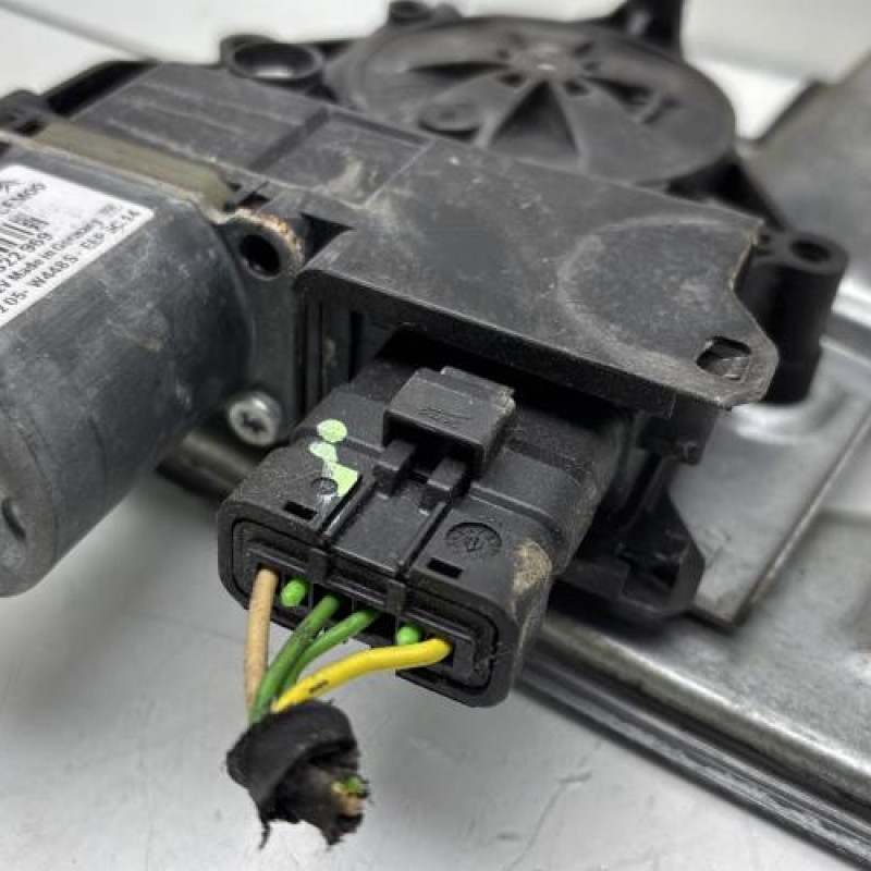 Leve vitre electrique avant gauche PEUGEOT 208 1 Photo n°5