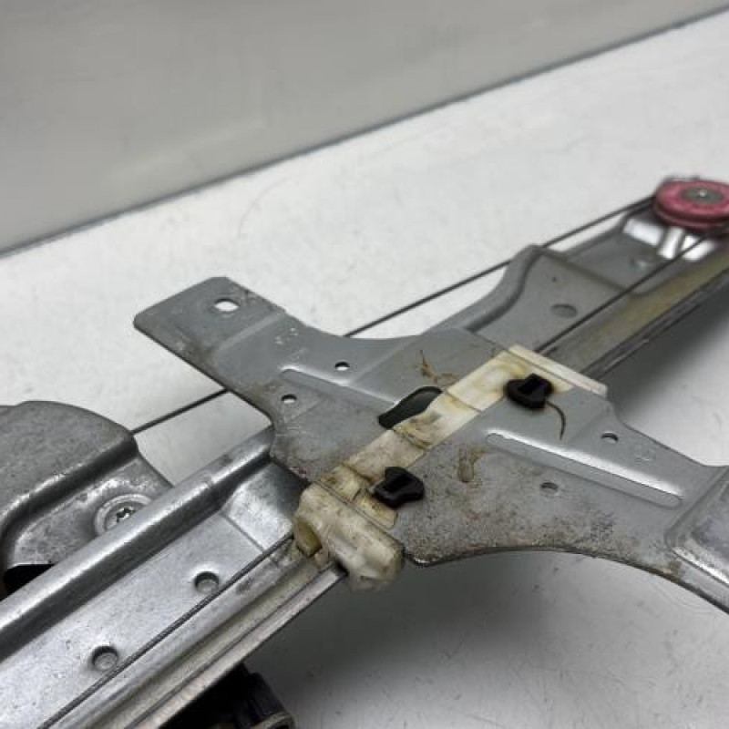 Leve vitre electrique avant gauche PEUGEOT 208 1 Photo n°8