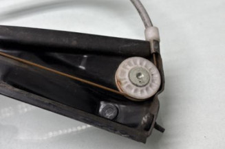 Leve vitre electrique avant gauche VOLKSWAGEN POLO 5