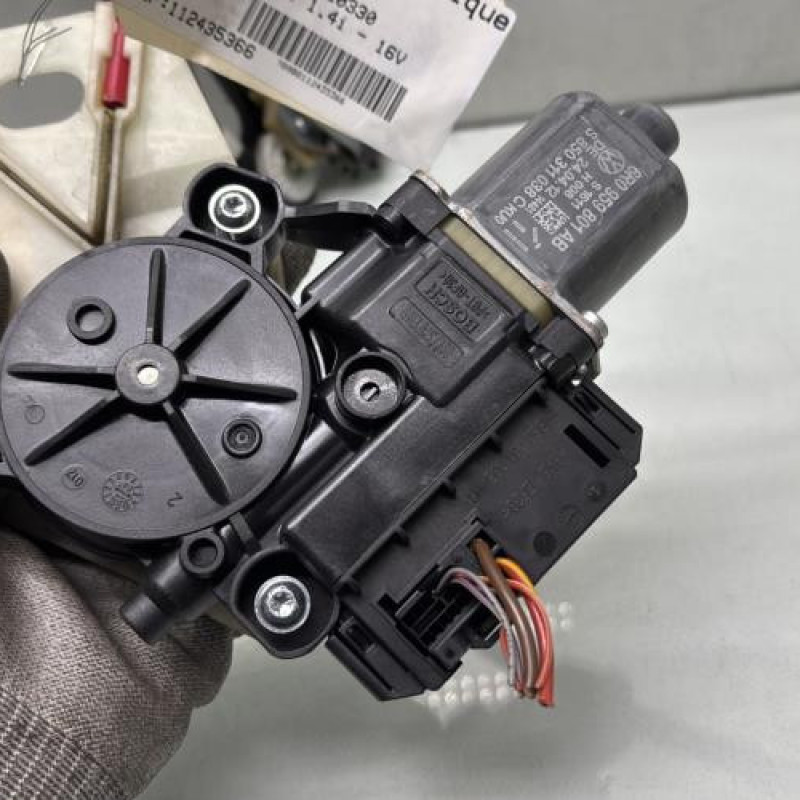 Leve vitre electrique avant gauche VOLKSWAGEN POLO 5 Photo n°7