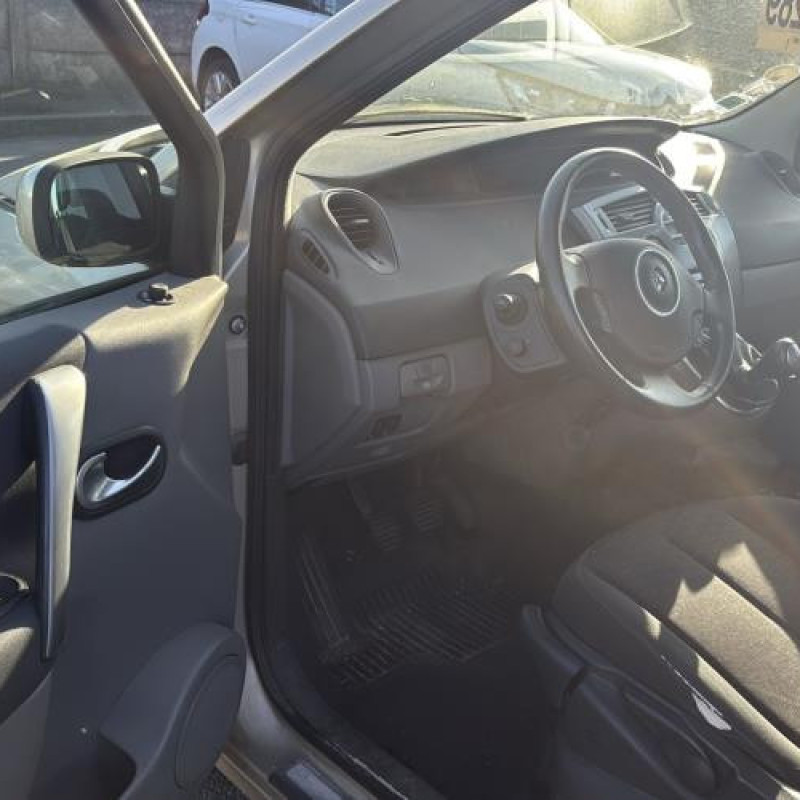 Pare choc arriere RENAULT GRAND SCENIC 2 Photo n°16