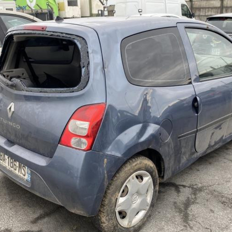 Pare choc arriere RENAULT TWINGO 2 Photo n°10