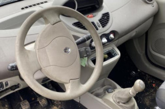 Pare choc arriere RENAULT TWINGO 2
