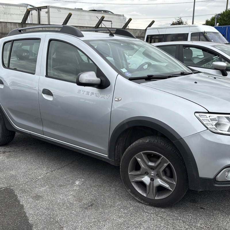 DACIA SANDERO 2 PHASE 2 1.0i - 12V TURBO SCE 100 Photo n°2