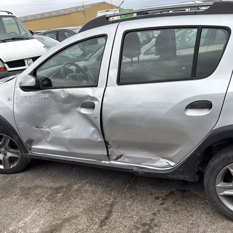 DACIA SANDERO 2 PHASE 2 1.0i - 12V TURBO SCE 100 Photo n°18