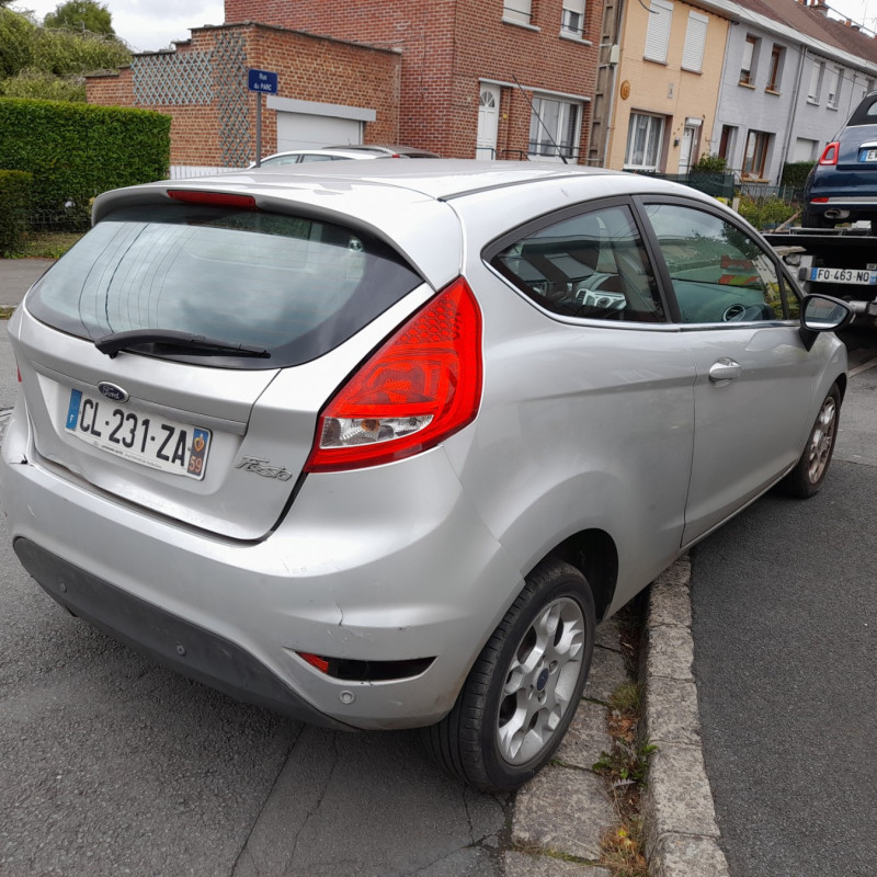 FORD FIESTA 6 PHASE 1 1.25i - 16V Photo n°2