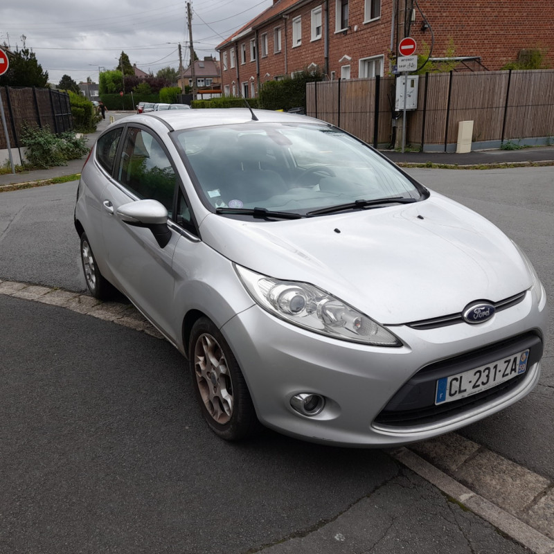 FORD FIESTA 6 PHASE 1 1.25i - 16V Photo n°3