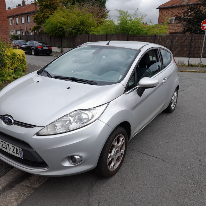 FORD FIESTA 6 PHASE 1 1.25i - 16V Photo n°4