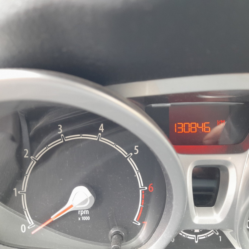 FORD FIESTA 6 PHASE 1 1.25i - 16V Photo n°11