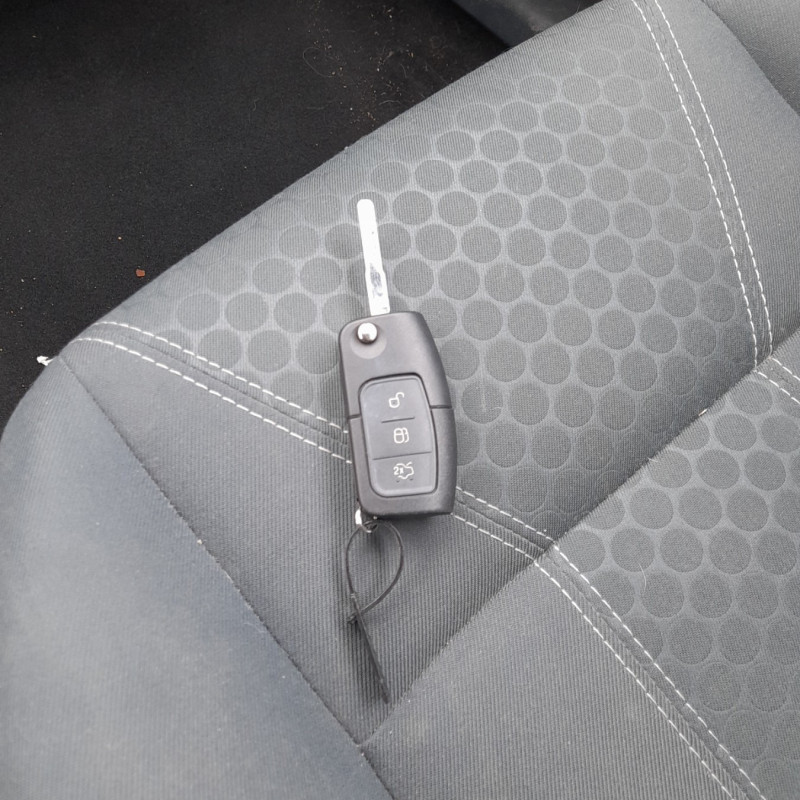 FORD FIESTA 6 PHASE 1 1.25i - 16V Photo n°17