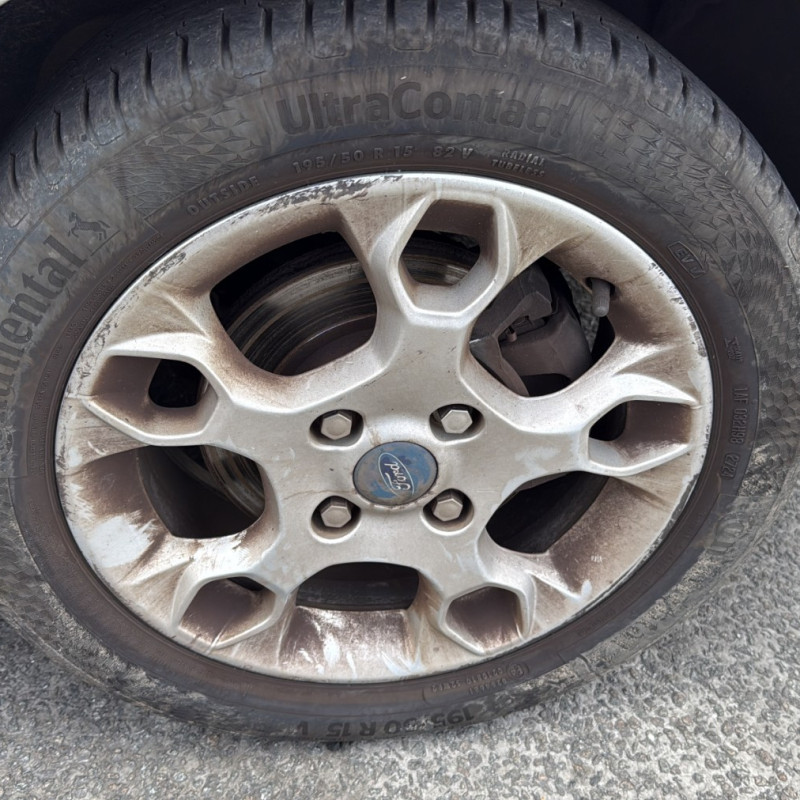 FORD FIESTA 6 PHASE 1 1.25i - 16V Photo n°22