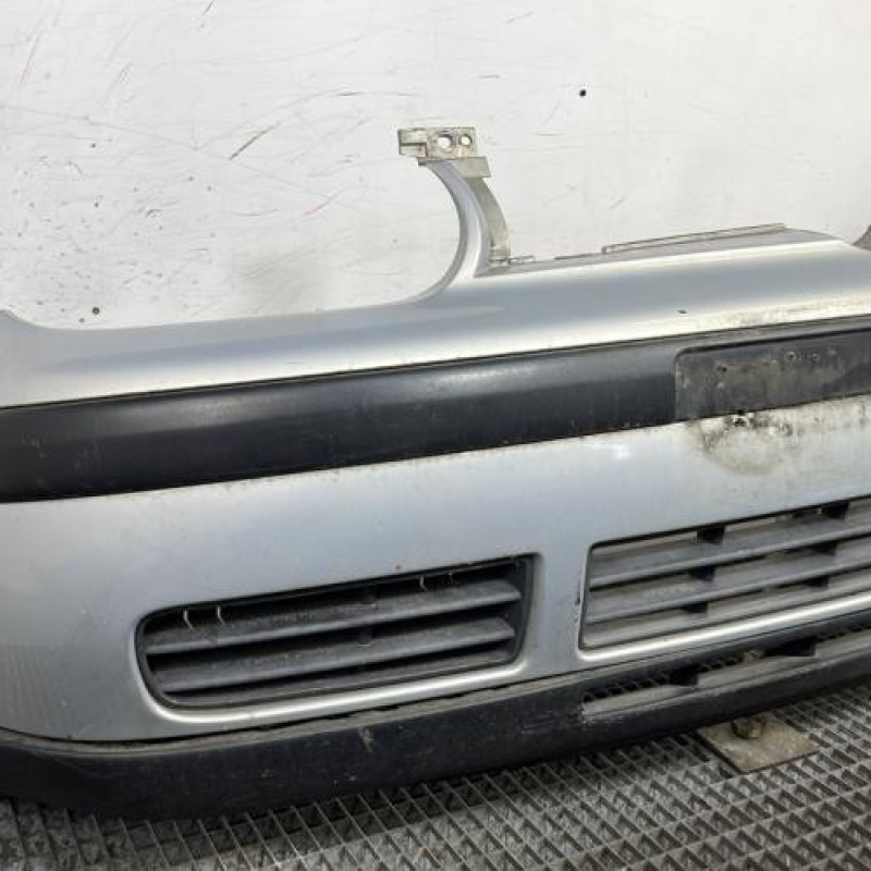 Pare choc avant VOLKSWAGEN GOLF 4 Photo n°2