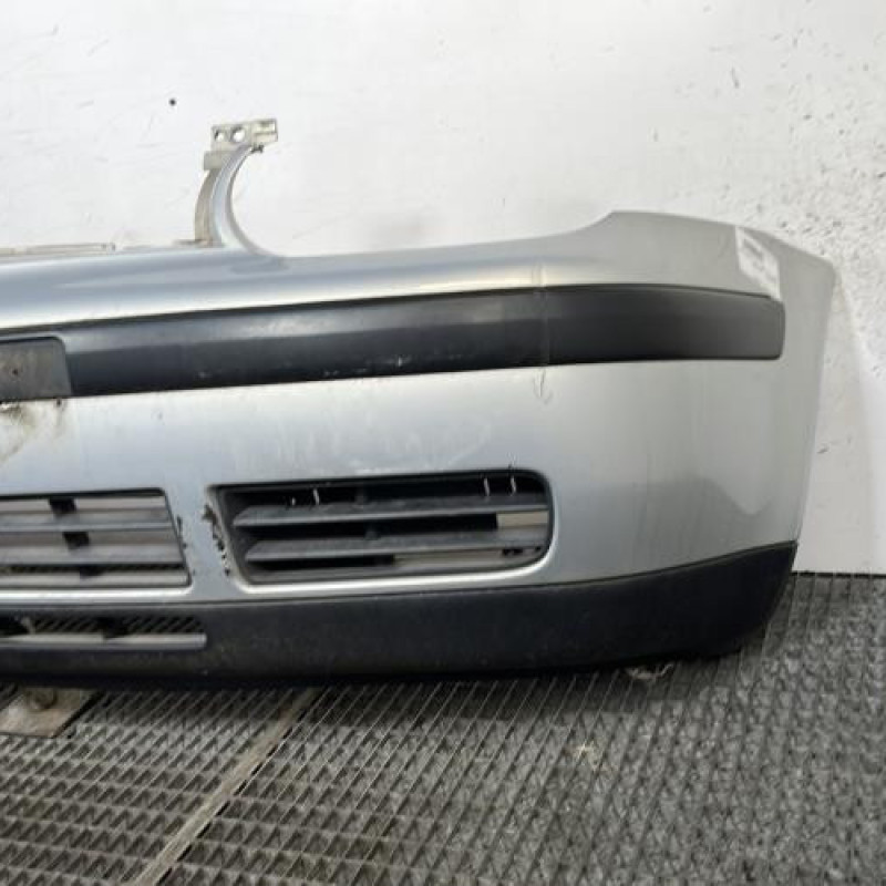 Pare choc avant VOLKSWAGEN GOLF 4 Photo n°3