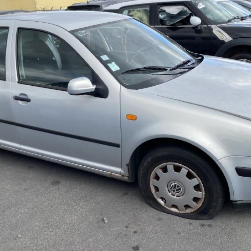 Pare choc avant VOLKSWAGEN GOLF 4 Photo n°14