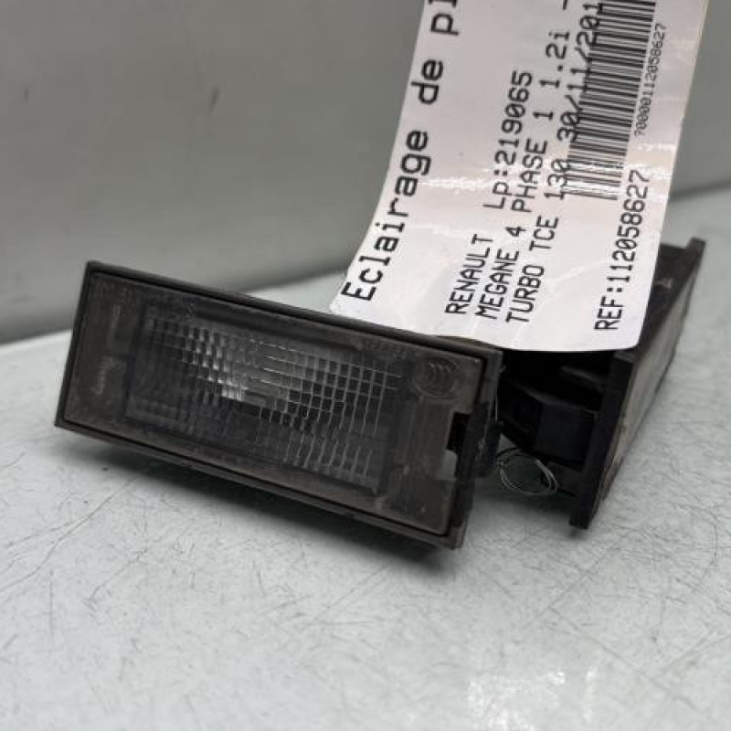 Eclairage de plaque RENAULT MEGANE 4 Photo n°2