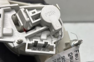 Feu arriere secondaire gauche (feux) SKODA SUPERB 2