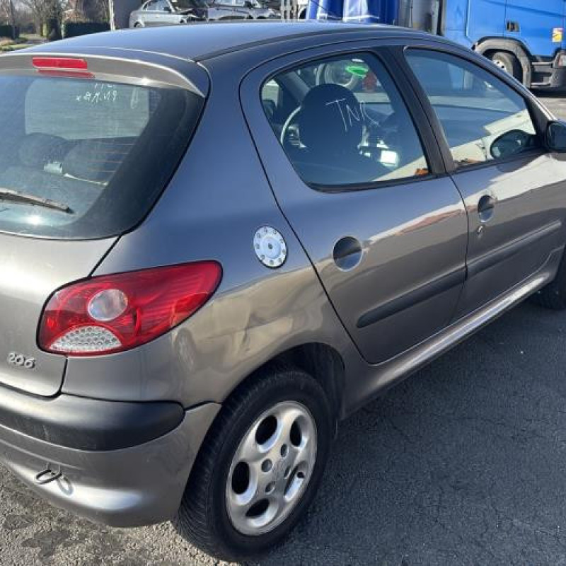 Vitre arriere droit PEUGEOT 206 Photo n°7
