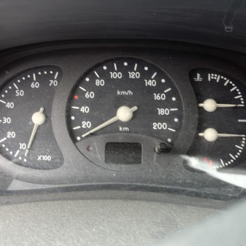 Porte avant gauche RENAULT CLIO 2 Photo n°12