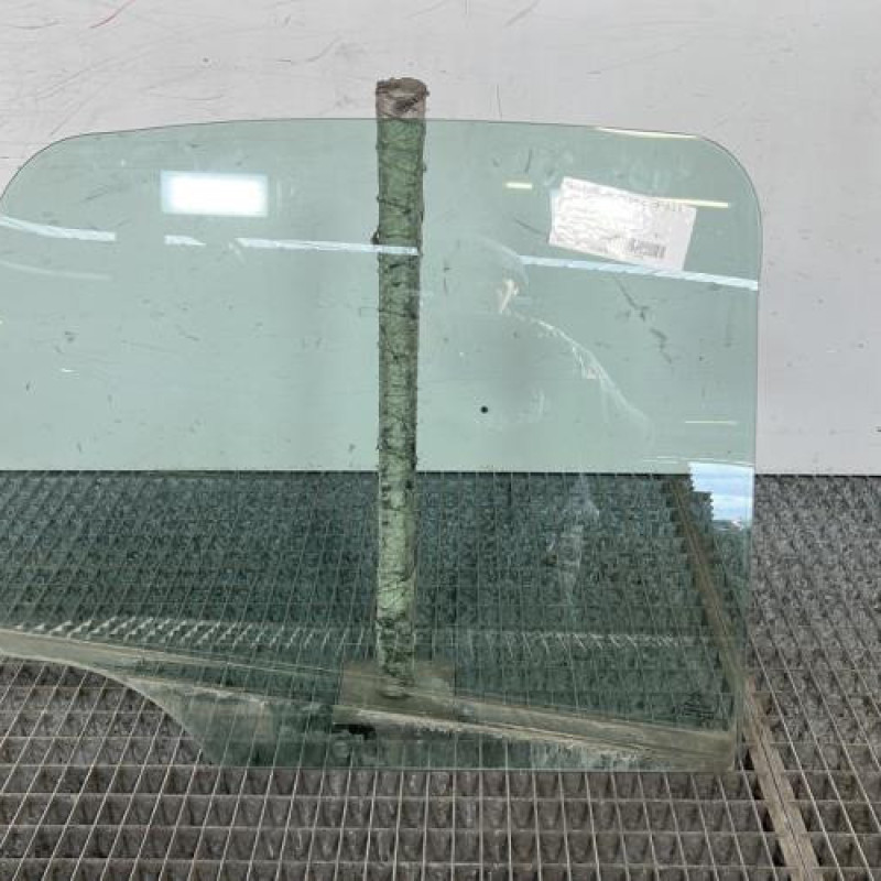 Vitre arriere droit CITROEN C3 1 Photo n°1